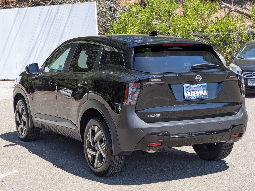 Used 2025 Nissan Kicks SV FWD image 7