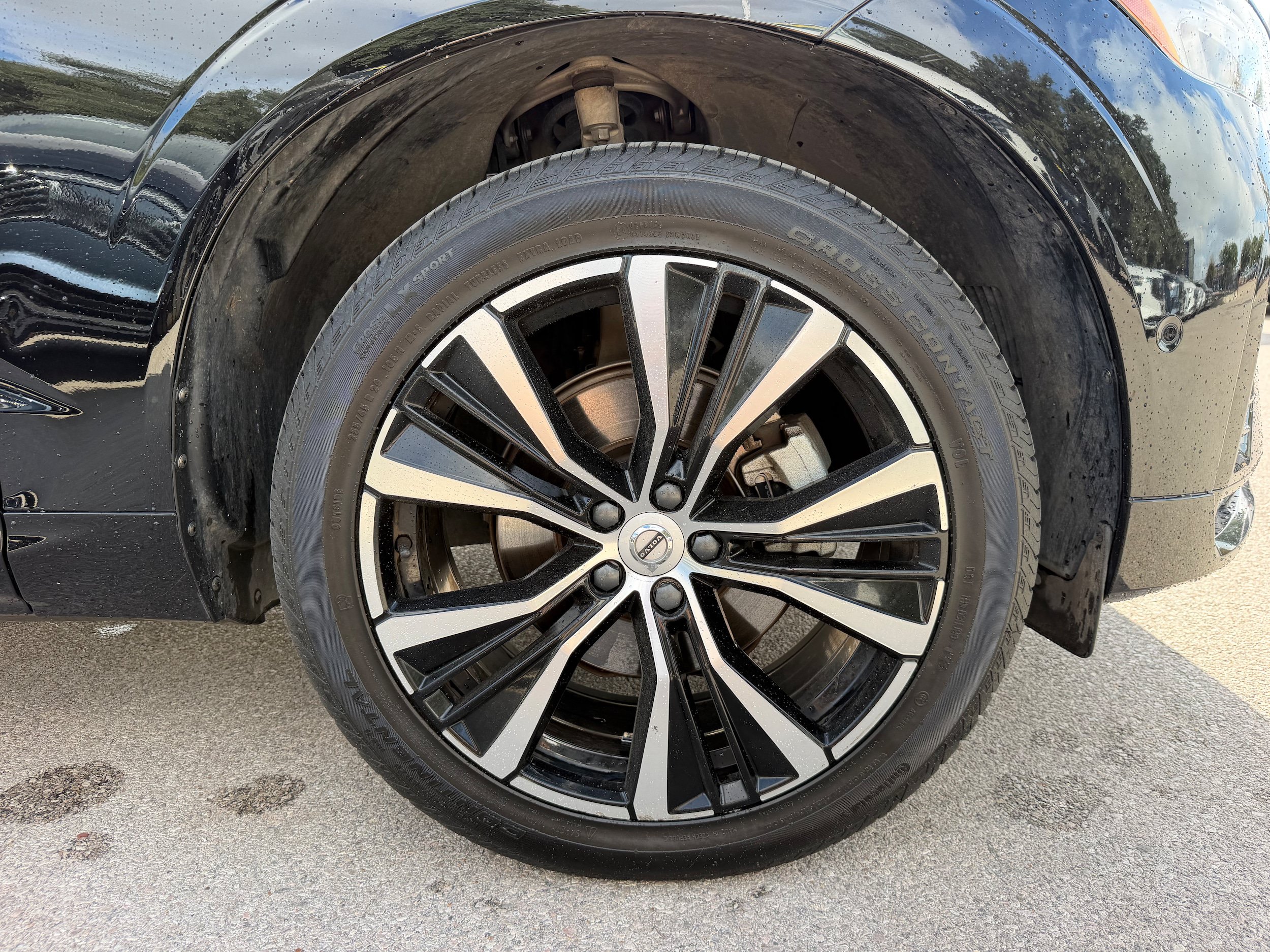 Certified 2023 Volvo XC60 B5 Ultimate w/ Climate Package AWD/4WD image 9