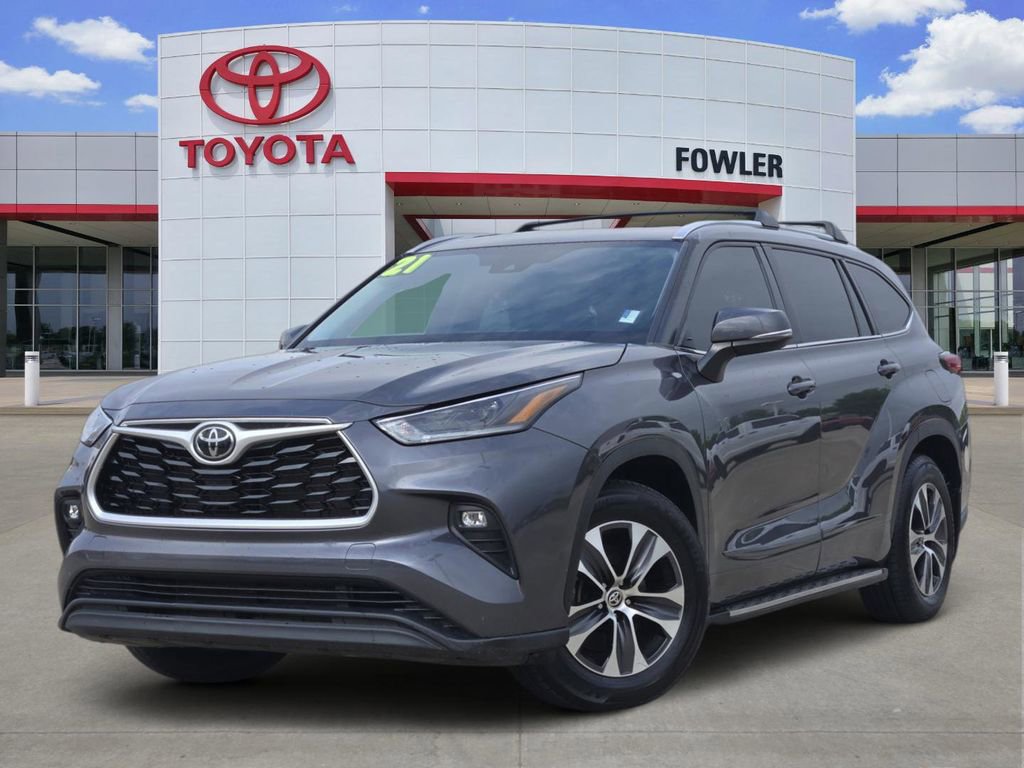 Used 2021 Toyota Highlander XLE