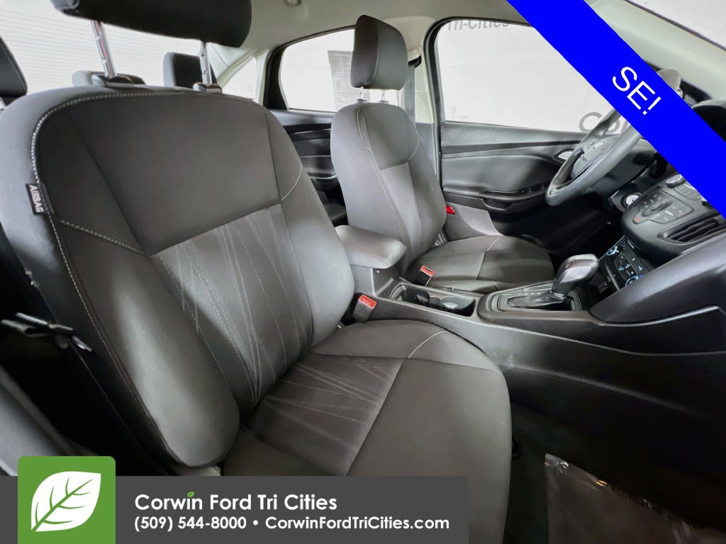 Used 2015 Ford Focus SE FWD image 17