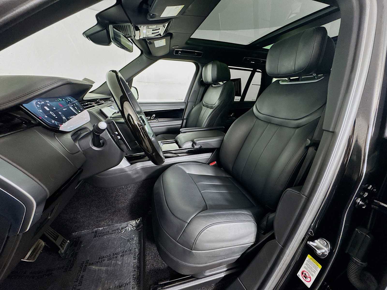 Certified 2025 Land Rover Range Rover Autobiography image 11