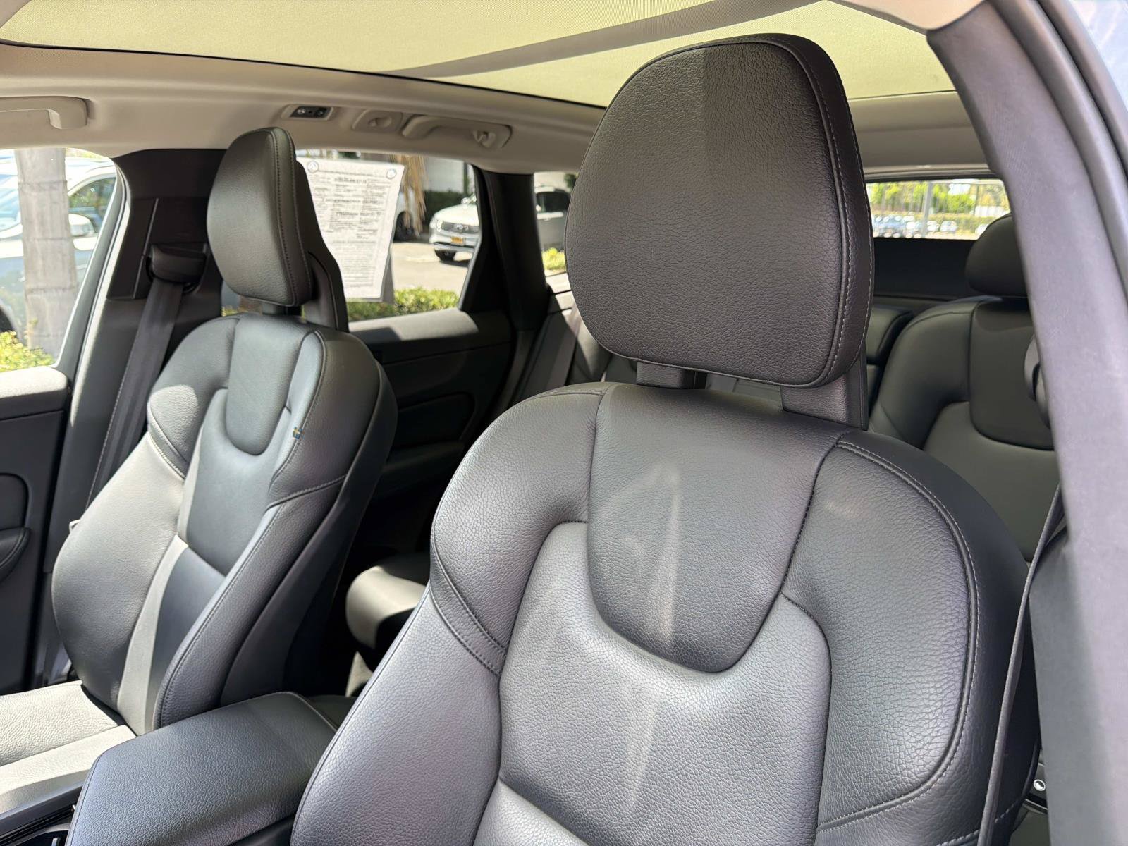 Used 2018 Volvo XC60 T5 Momentum w/ Convenience Package AWD/4WD image 20