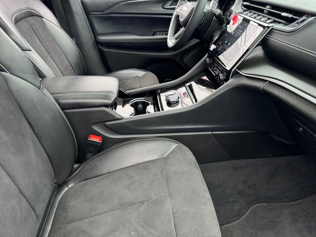 Certified 2023 Jeep Grand Cherokee L Laredo image 23