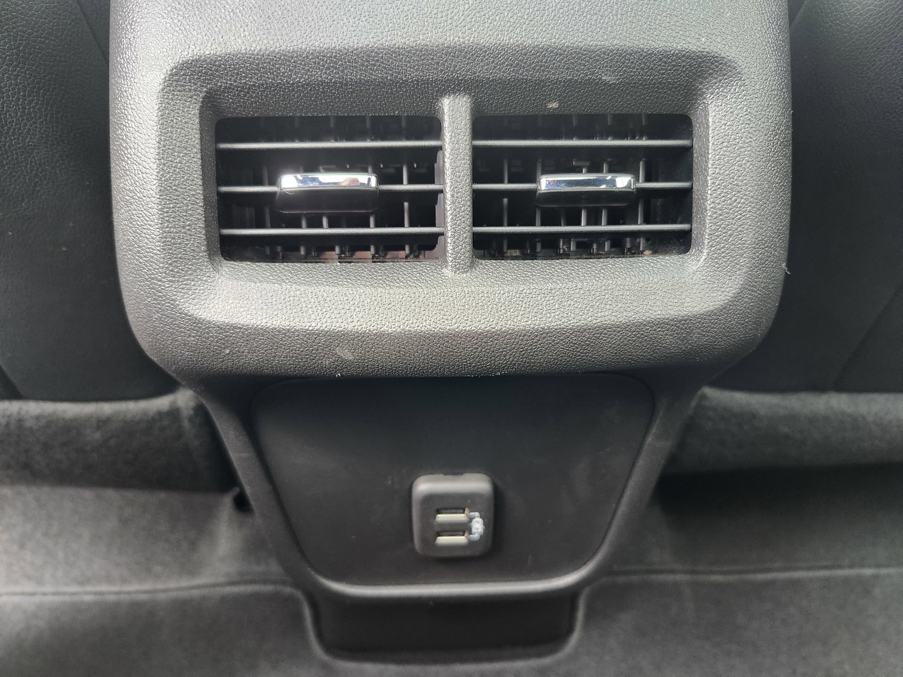 Used 2023 Chevrolet Equinox RS image 31