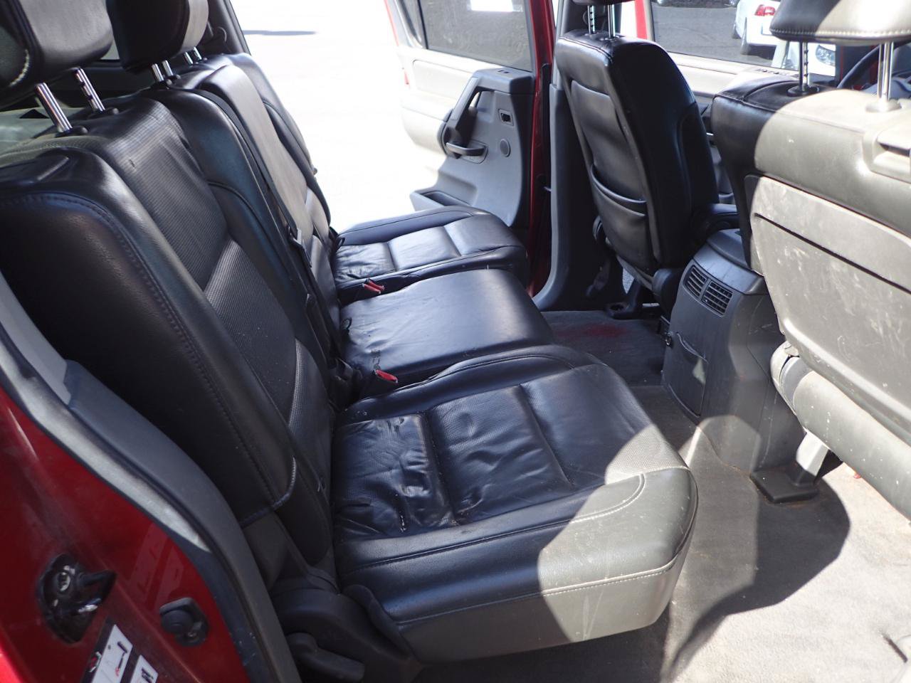 Used 2005 Nissan Armada LE w/ (U01) Technology Pkg (LE) AWD/4WD image 13