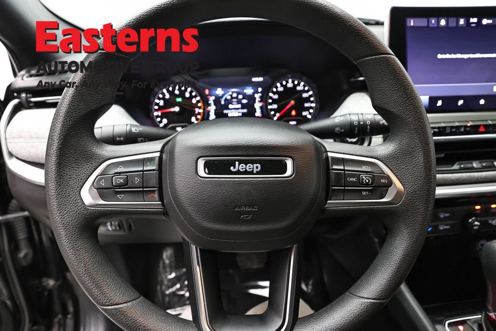 Used 2023 Jeep Compass Sport AWD/4WD image 10