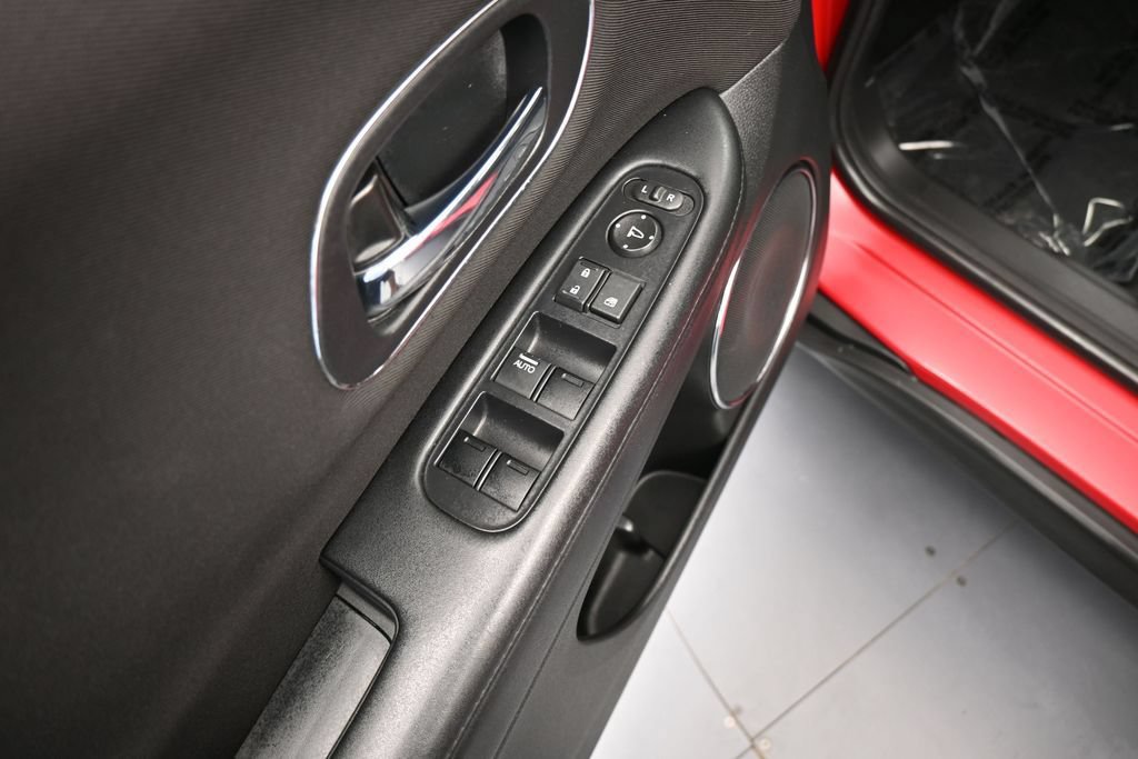 Used 2016 Honda HR-V EX image 14