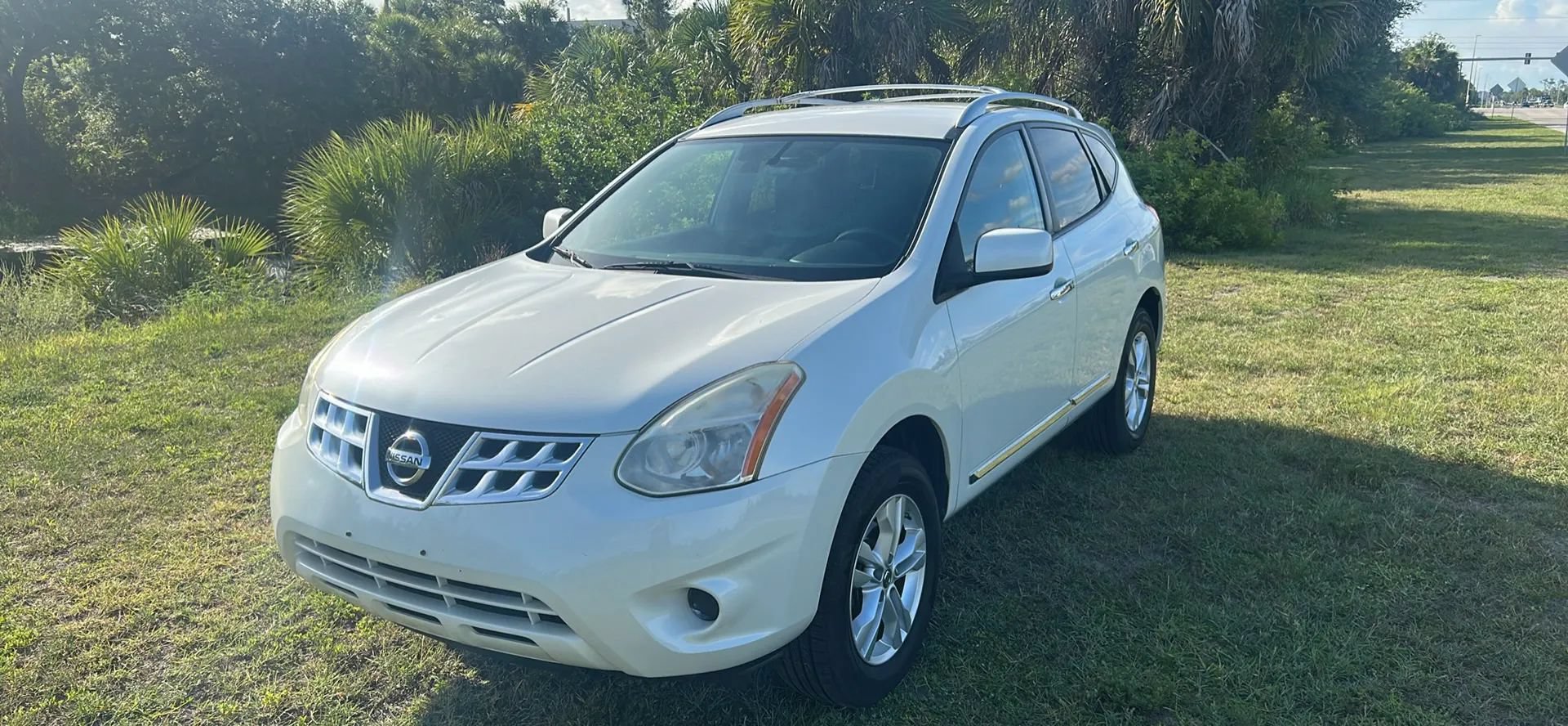 Used 2012 Nissan Rogue SV AWD/4WD image 10