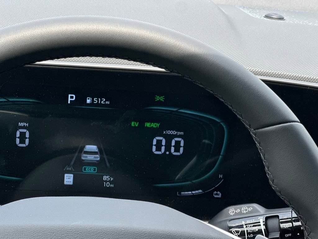 New 2025 Kia Niro EX Touring image 19