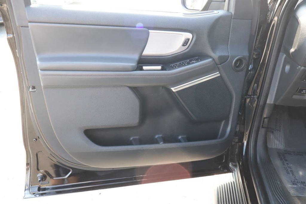 Used 2025 Ford Expedition Max Active AWD/4WD image 18