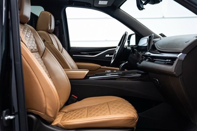 Used 2021 Cadillac Escalade ESV Premium Luxury image 13