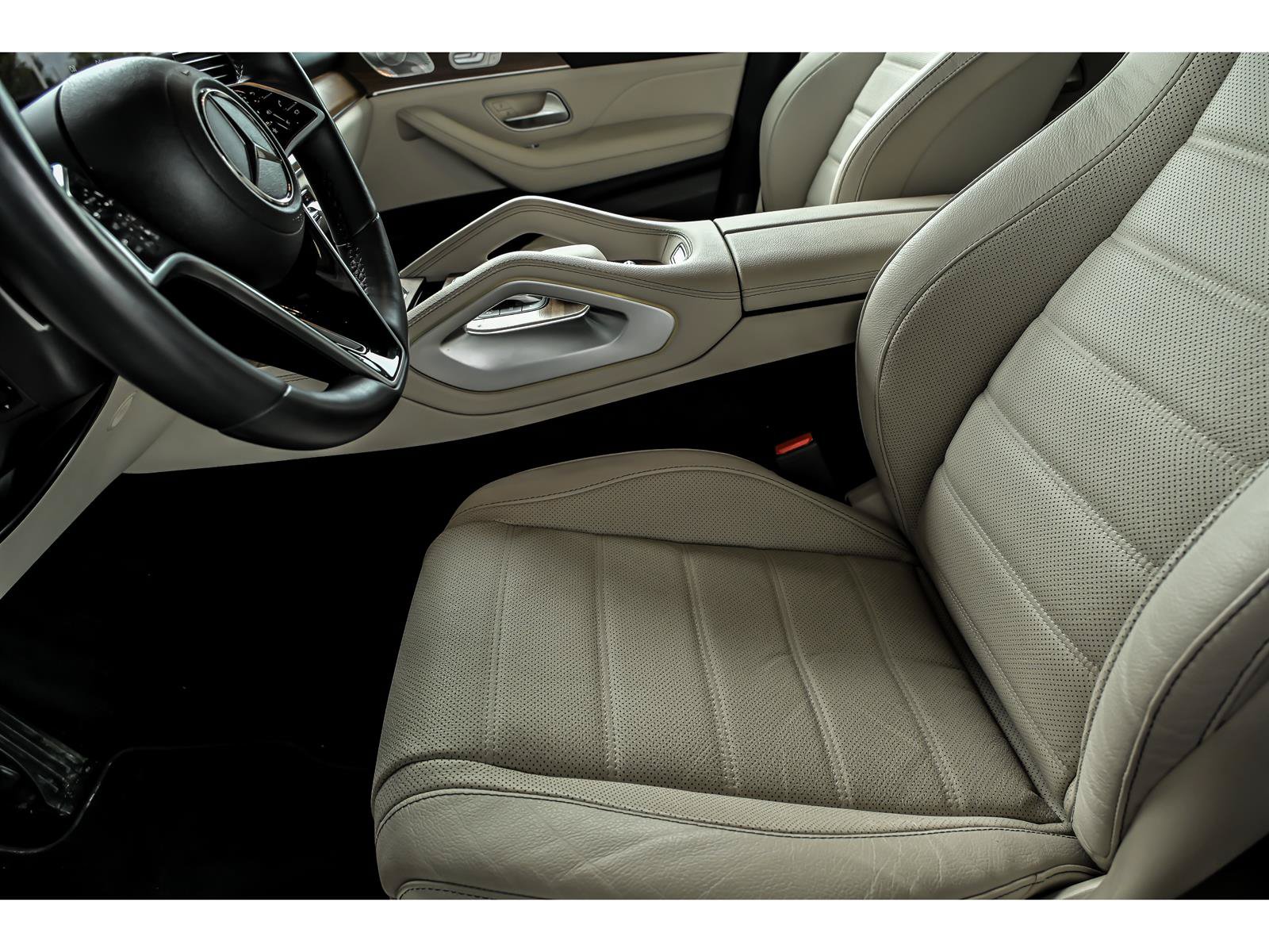 Certified 2024 Mercedes-Benz GLS 450 4MATIC image 11