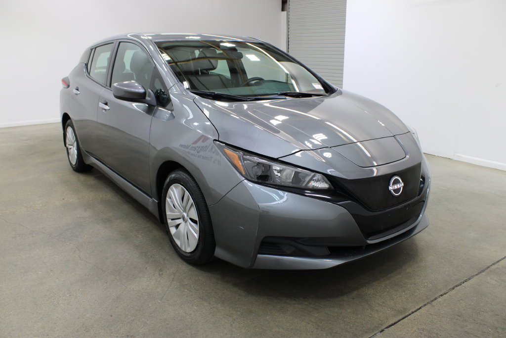 Used 2025 Nissan Leaf S FWD image 6