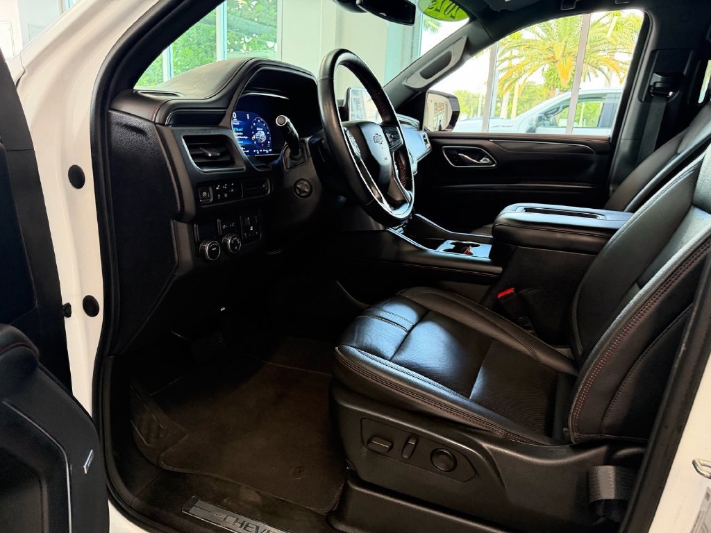 Certified 2023 Chevrolet Suburban RST w/ Luxury Package RWD image 12
