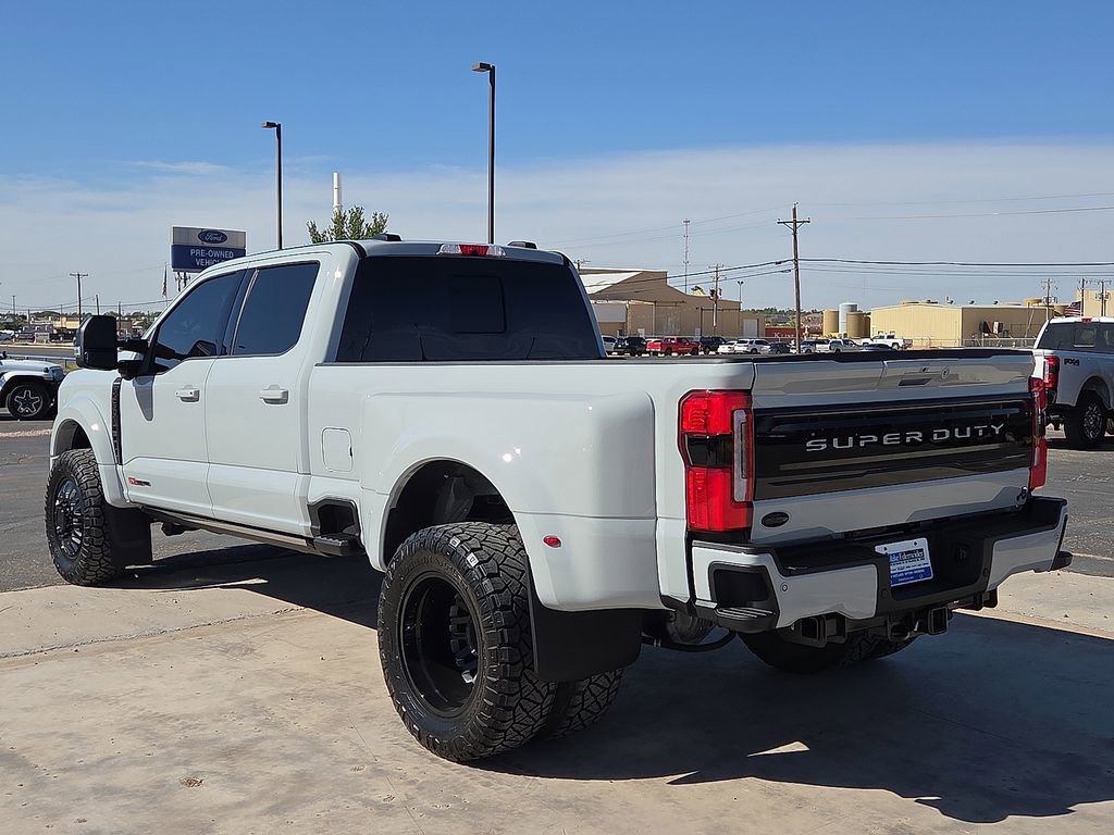 Used 2025 Ford F450 Platinum w/ FX4 Off-Road Package AWD/4WD image 3