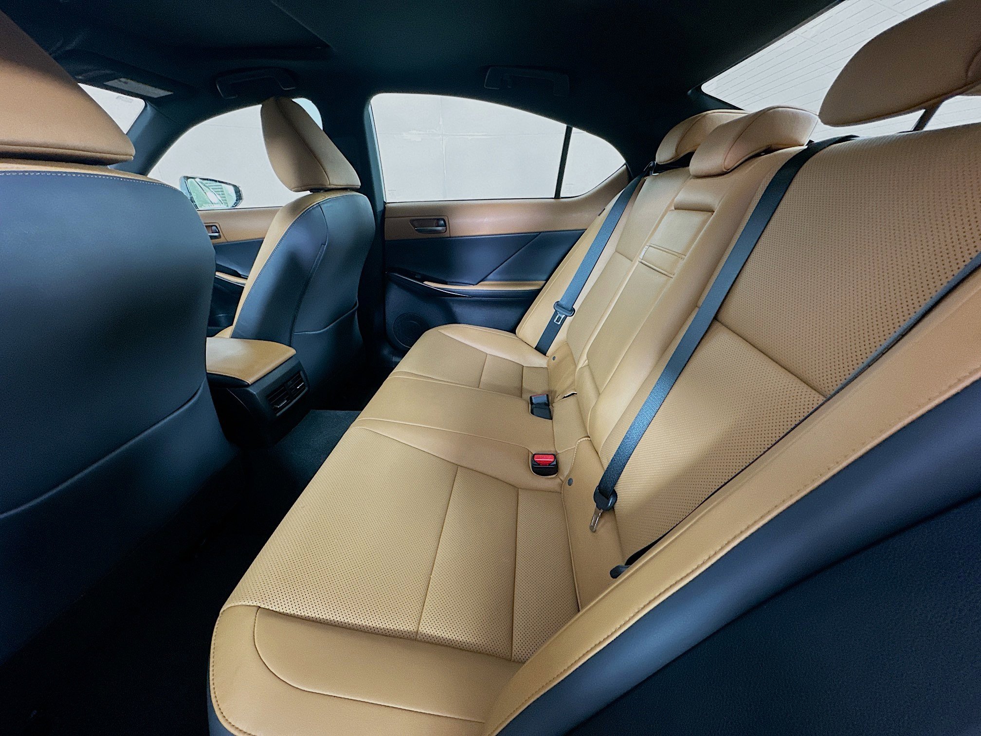 Used 2024 Lexus IS 300 IS 300 w/ Comfort Package image 27