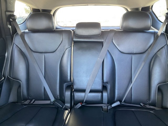 Used 2022 Hyundai Santa Fe Limited w/ Cargo Package image 11
