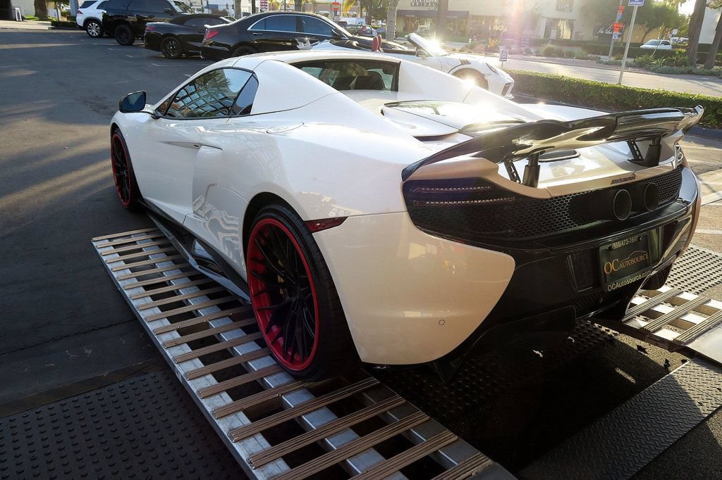 Used 2015 McLaren 650S Spider RWD image 33