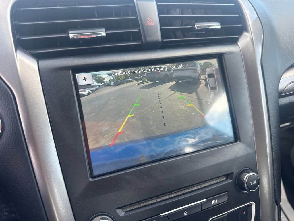 Used 2017 Ford Fusion SE w/ Fusion SE Technology Package FWD image 29