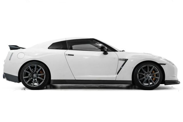 Used 2009 Nissan GT-R Premium image 5