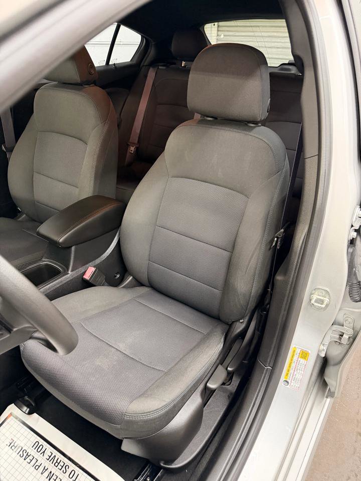 Used 2017 Chevrolet Cruze LT w/ RS Package image 17