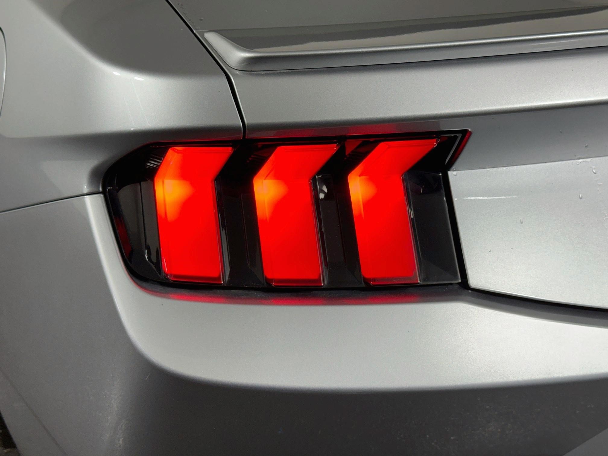 Used 2025 Ford Mustang Premium RWD image 34