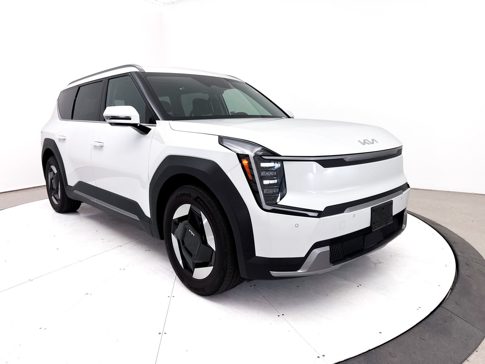 Certified 2024 Kia EV9 Wind AWD/4WD image 13