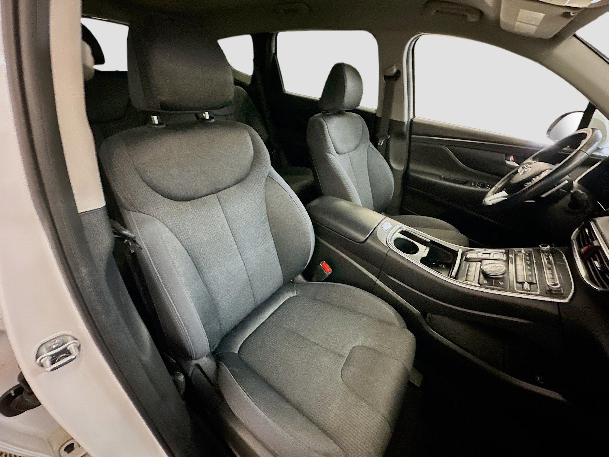 Used 2023 Hyundai Santa Fe SEL image 33