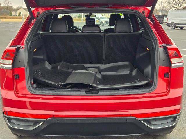 Used 2020 Volkswagen Atlas Cross Sport SE image 11