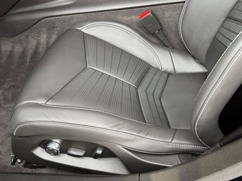 Used 2024 Chevrolet Corvette Stingray Premium Conv w/ Battery Protection Package image 19