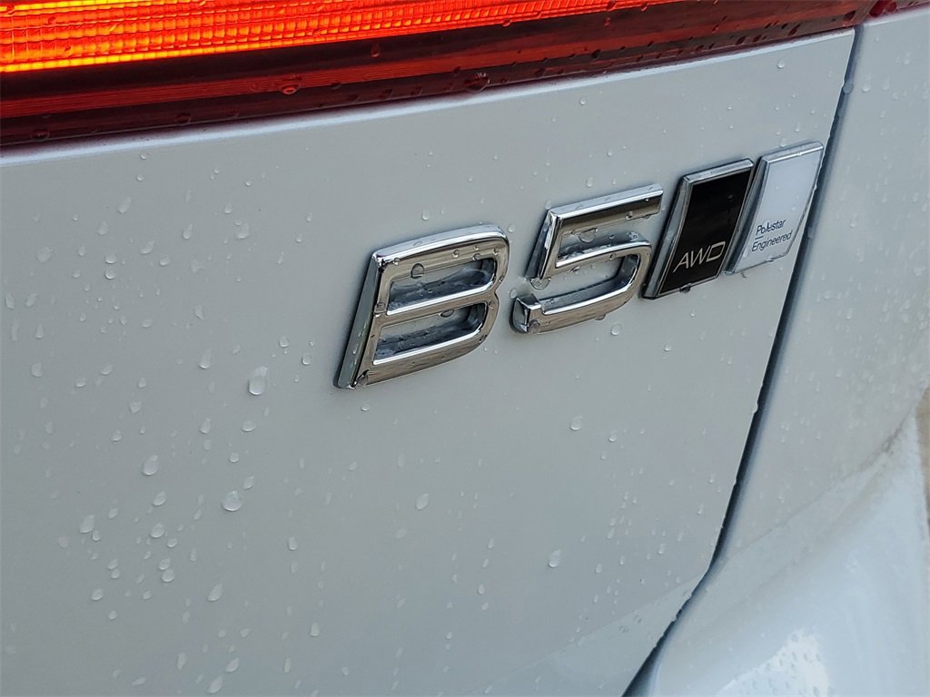 Certified 2024 Volvo XC60 B5 Ultimate AWD/4WD image 10