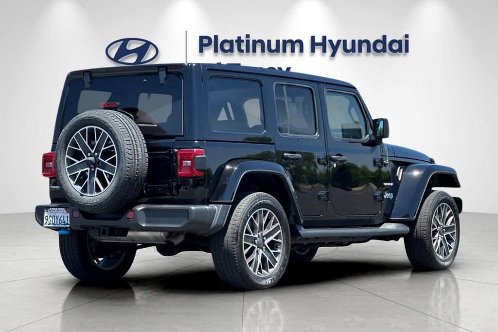 Used 2023 Jeep Wrangler Unlimited Sahara w/ Cold Weather Group AWD/4WD image 4