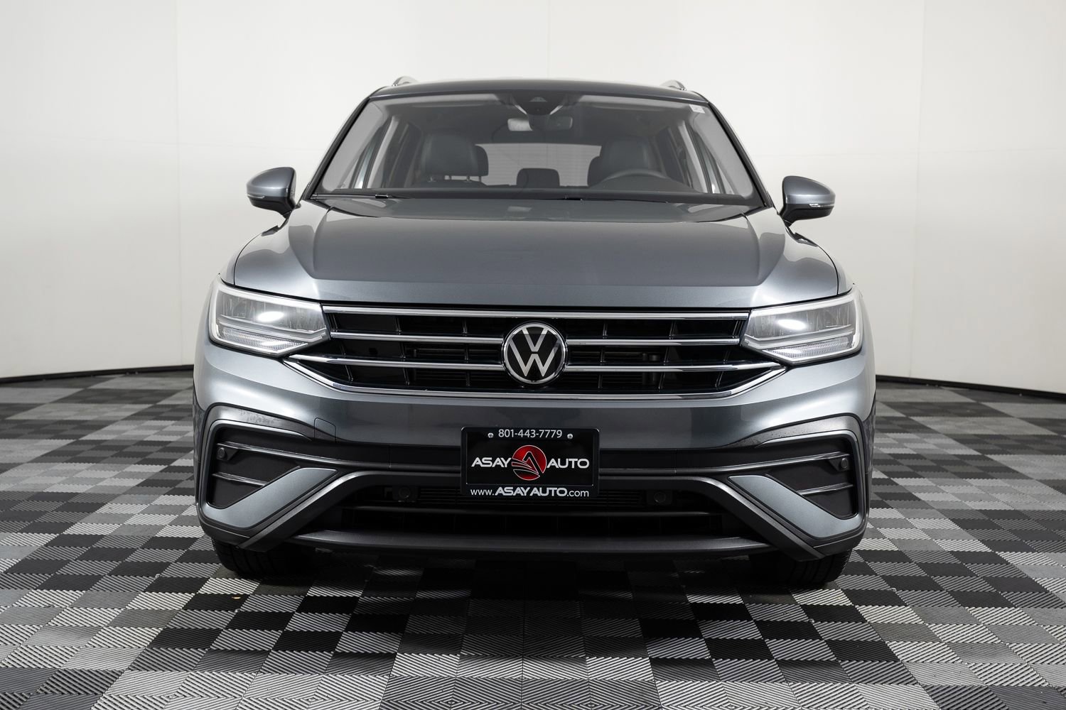 Used 2023 Volkswagen Tiguan SE image 12