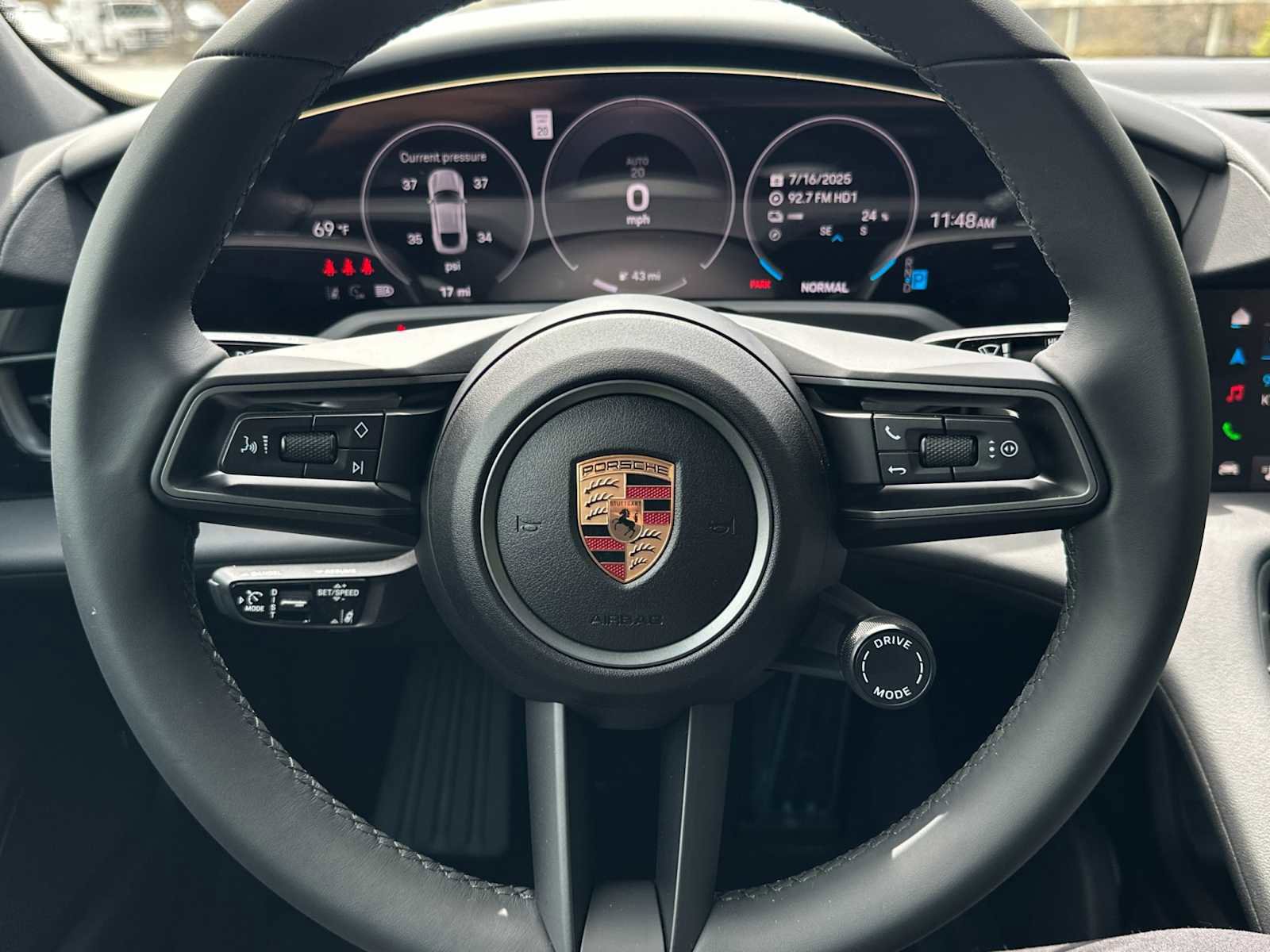 New 2025 Porsche Taycan image 23