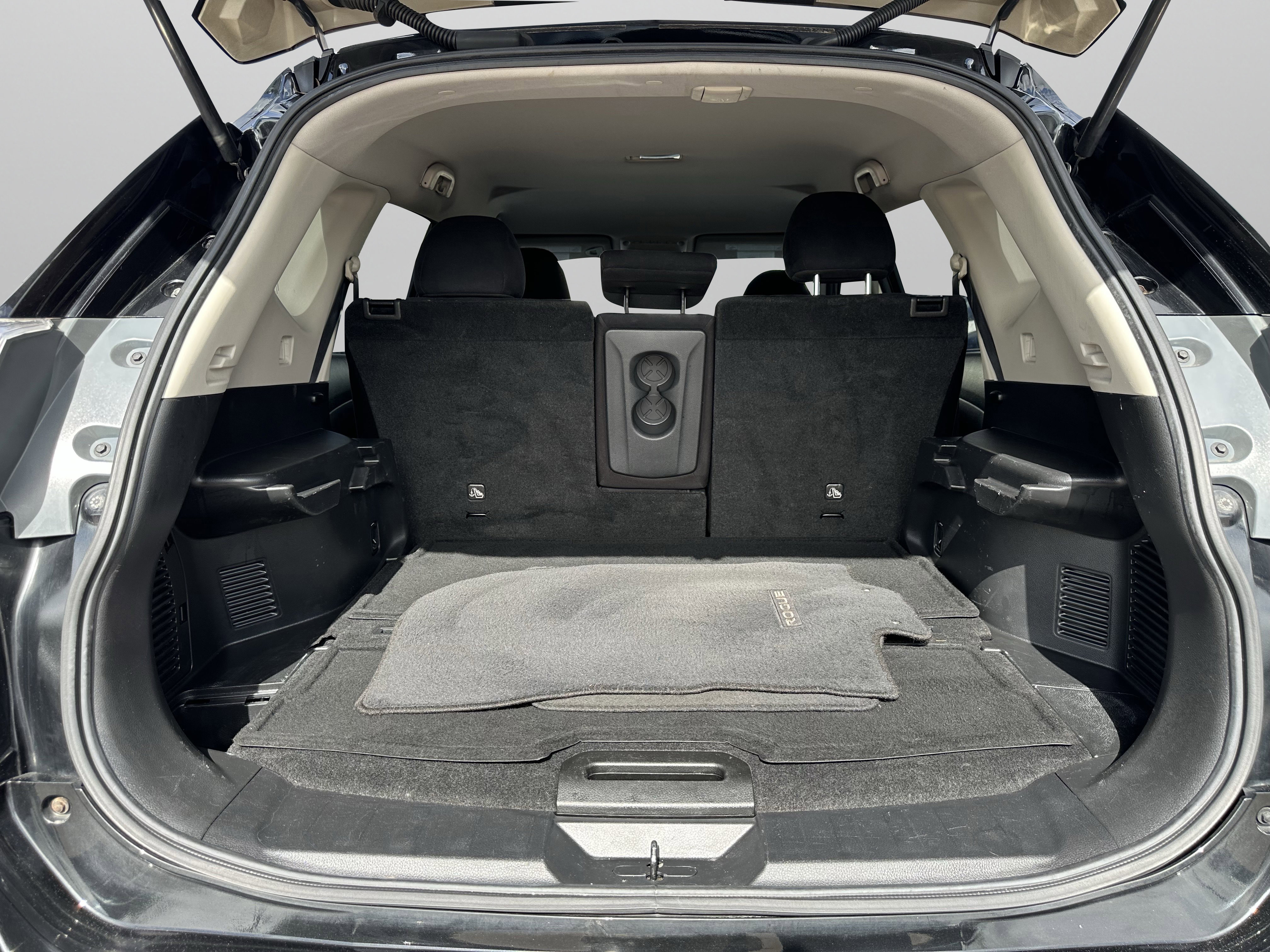 Used 2016 Nissan Rogue S w/ Appearance Package image 11