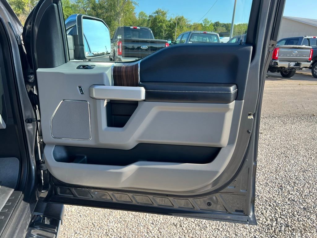 Used 2015 Ford F150 Lariat image 20