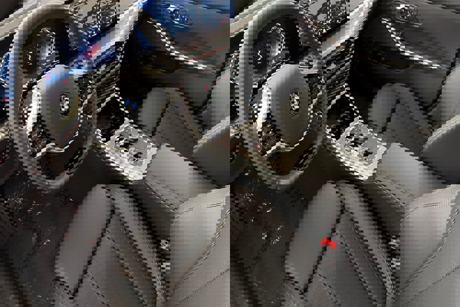 Used 2025 BMW 330i Sedan w/ Premium Package image 11