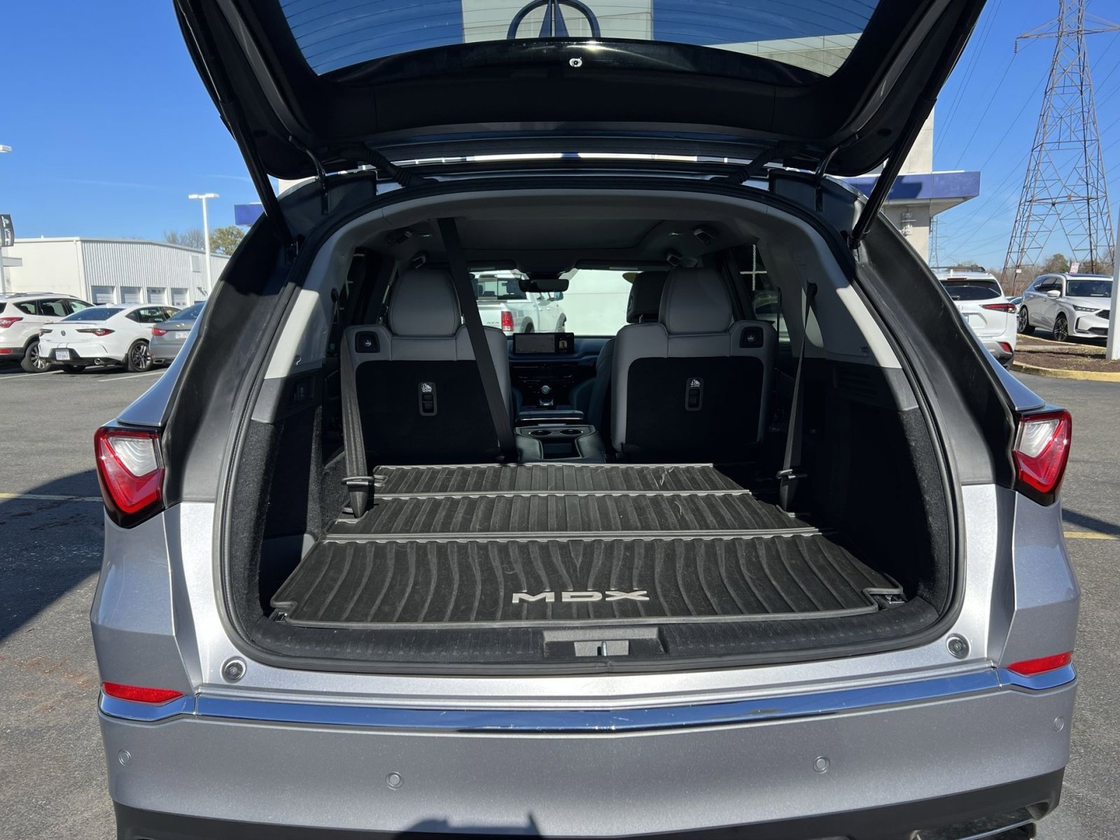 Certified 2023 Acura MDX w/Technology Package image 28