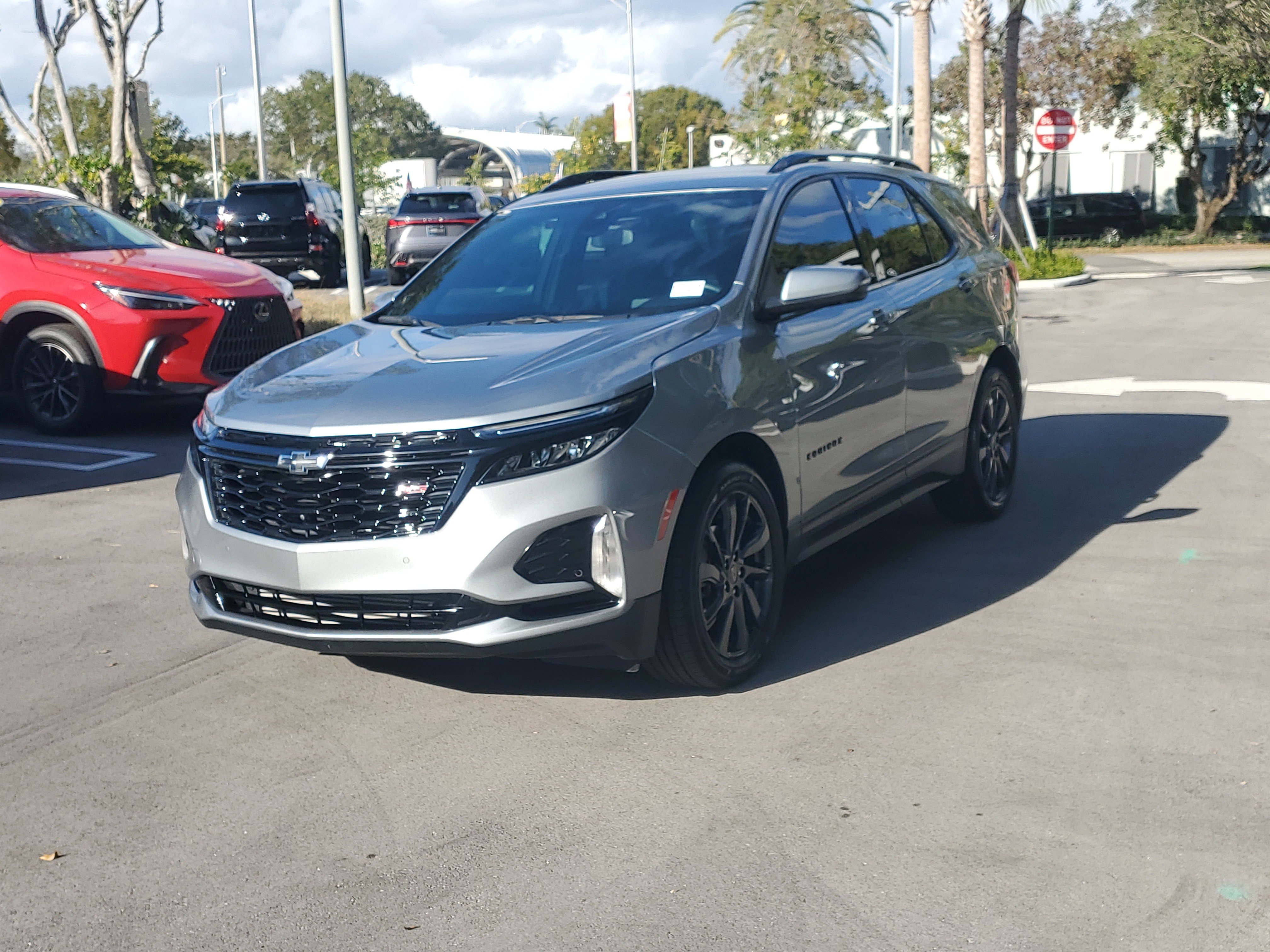 Used 2024 Chevrolet Equinox RS w/ RS Leather Package image 3