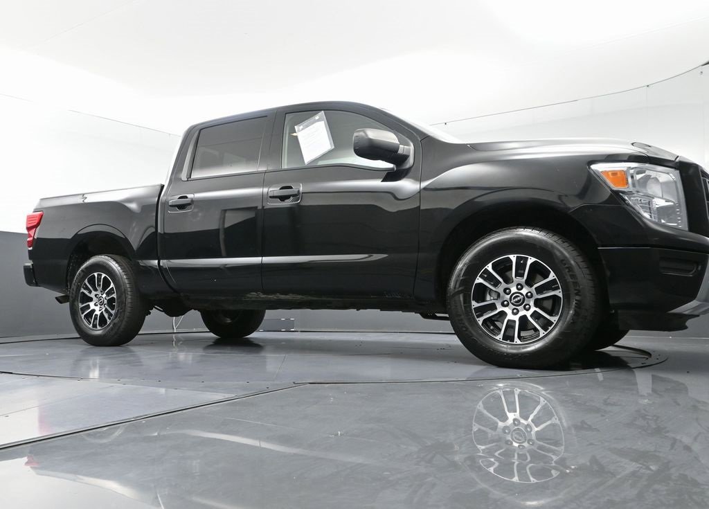 Used 2023 Nissan Titan SV image 44