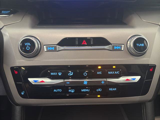 Certified 2023 Ford Explorer XLT w/ Equipment Group 202A image 5