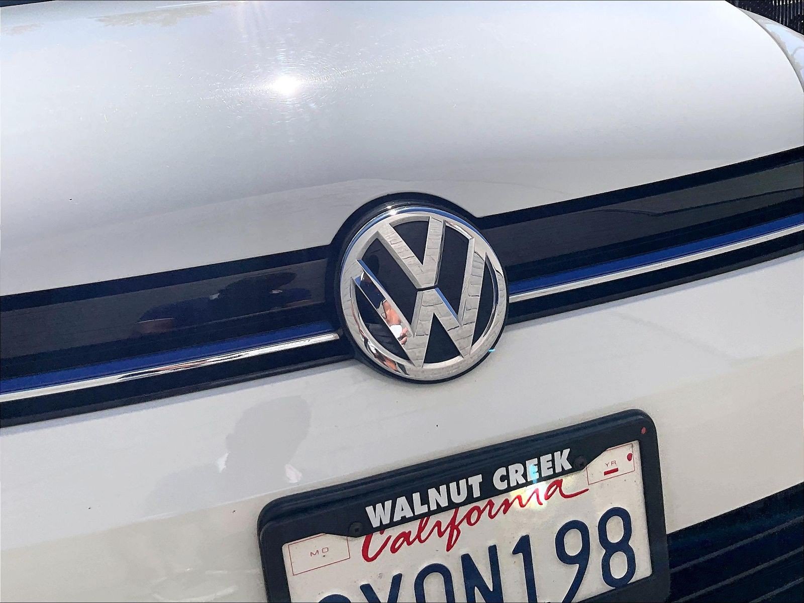 Used 2018 Volkswagen e-Golf SE FWD image 29