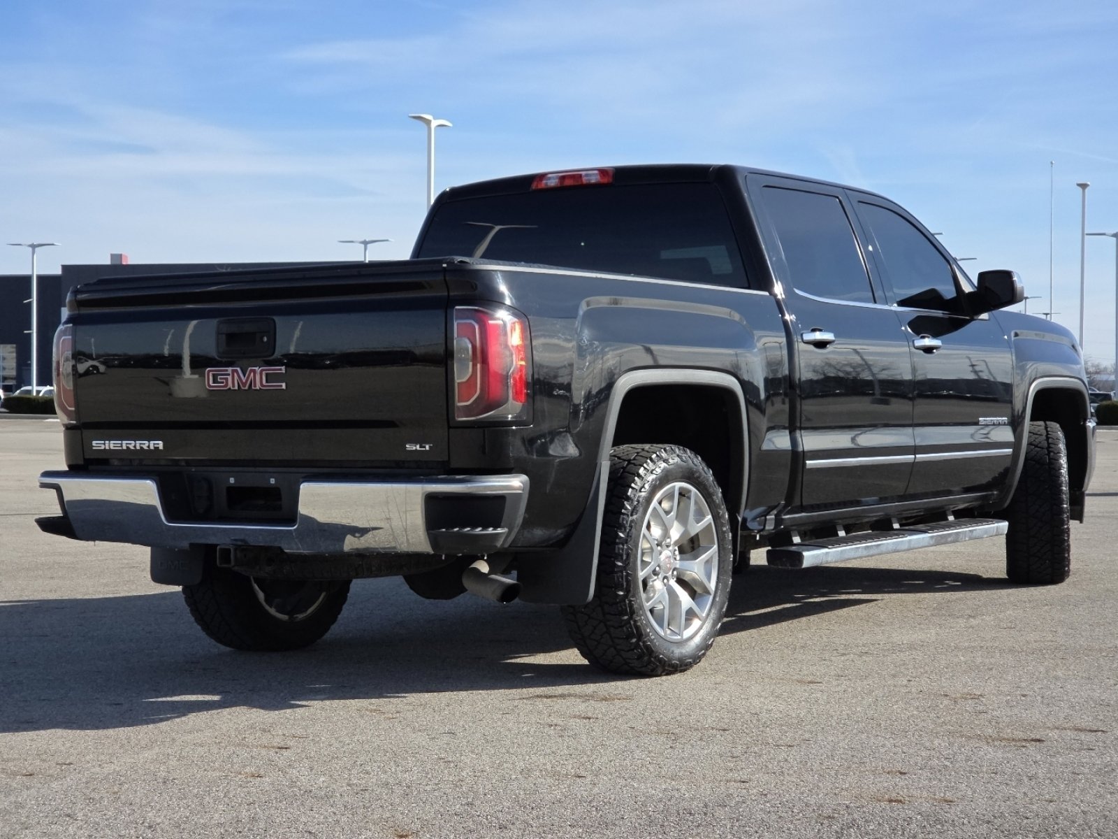 Used 2018 GMC Sierra 1500 SLT w/ SLT Premium Package image 18