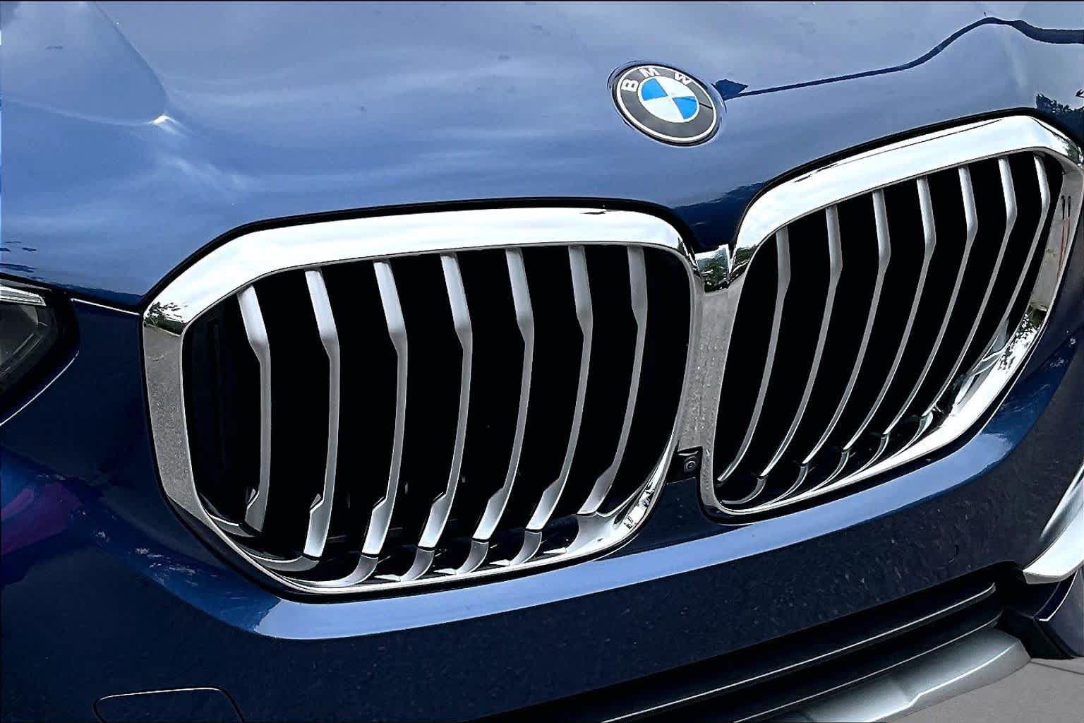 Used 2023 BMW X5 xDrive40i w/ Premium Package AWD/4WD image 30
