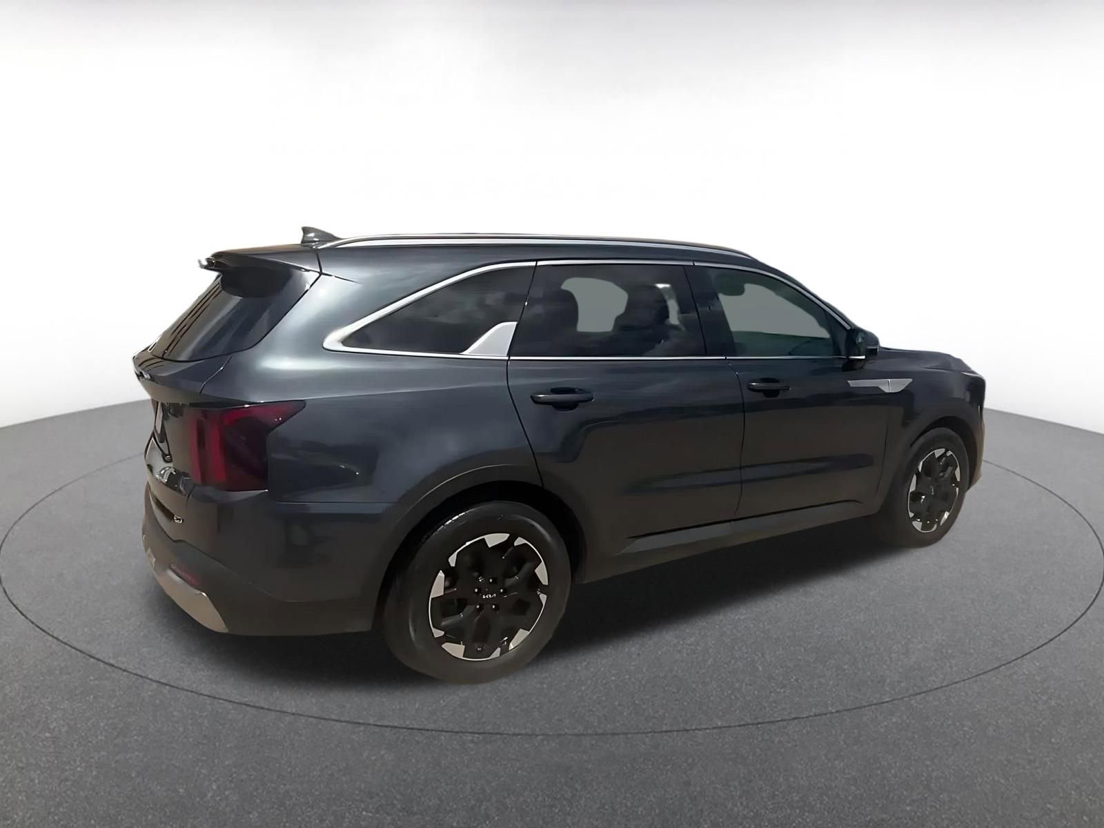 Used 2024 Kia Sorento S FWD image 15