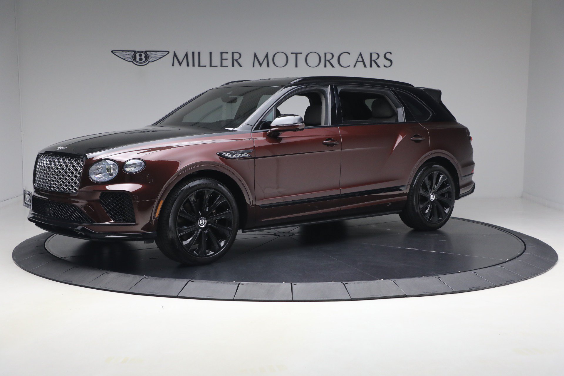 Certified 2024 Bentley Bentayga Extended Wheelbase AWD/4WD image 2