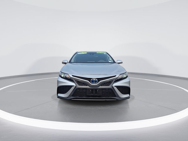 Used 2024 Toyota Camry SE FWD image 3