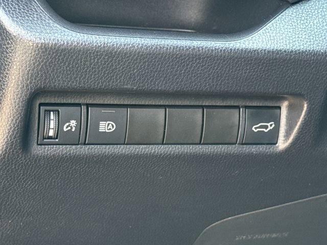 Used 2021 Toyota RAV4 XLE Premium image 23