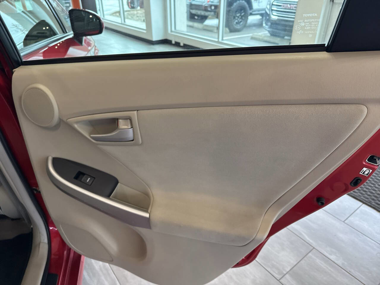 Used 2011 Toyota Prius Three image 33