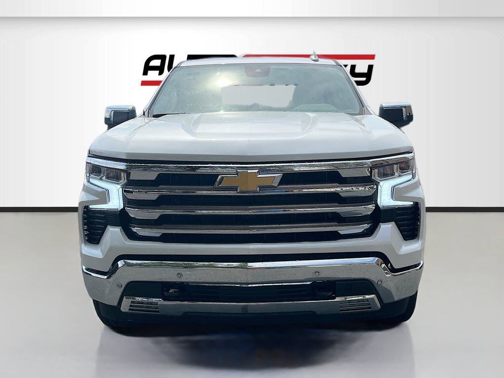 Used 2024 Chevrolet Silverado 1500 LTZ image 2